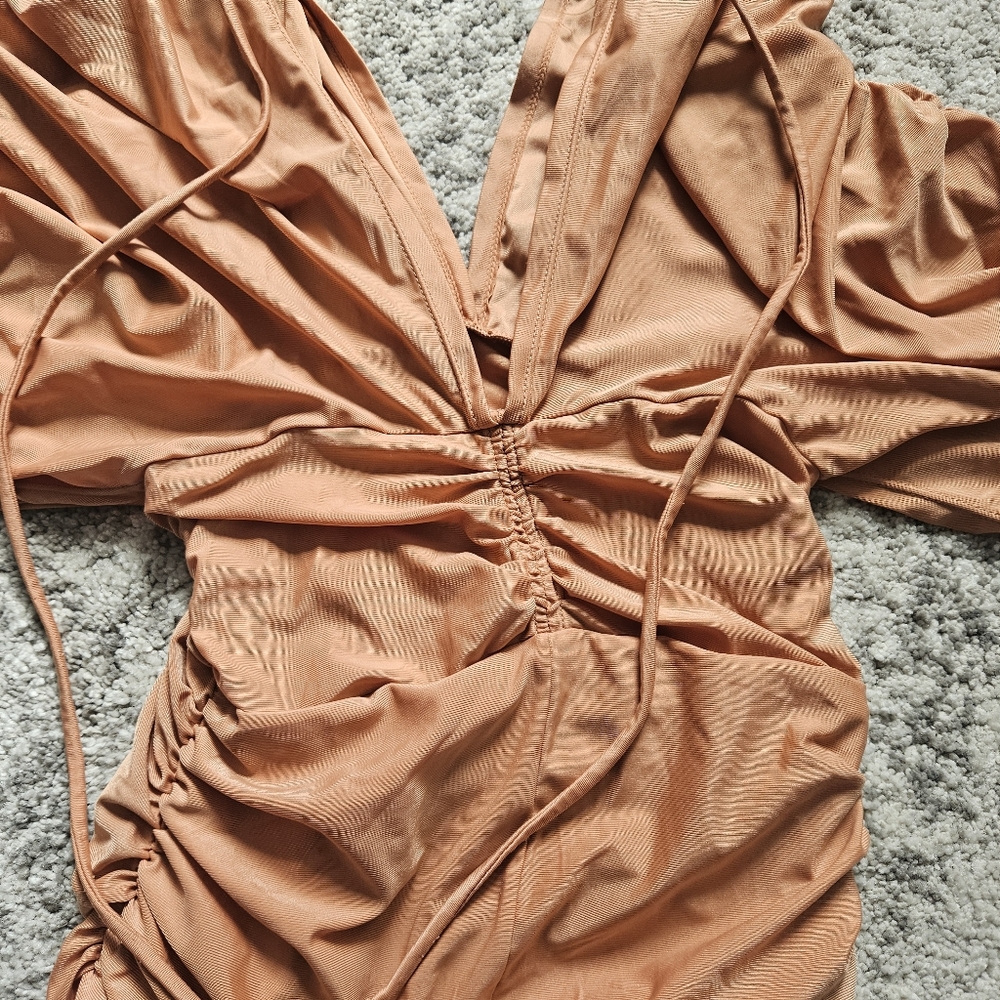 Fashion Nova ruched dress NWT - Picture 13 of 16
